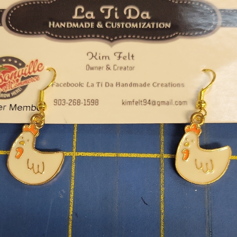 Chicken 0.5" Enamel White Earrings Easter Spring Chick